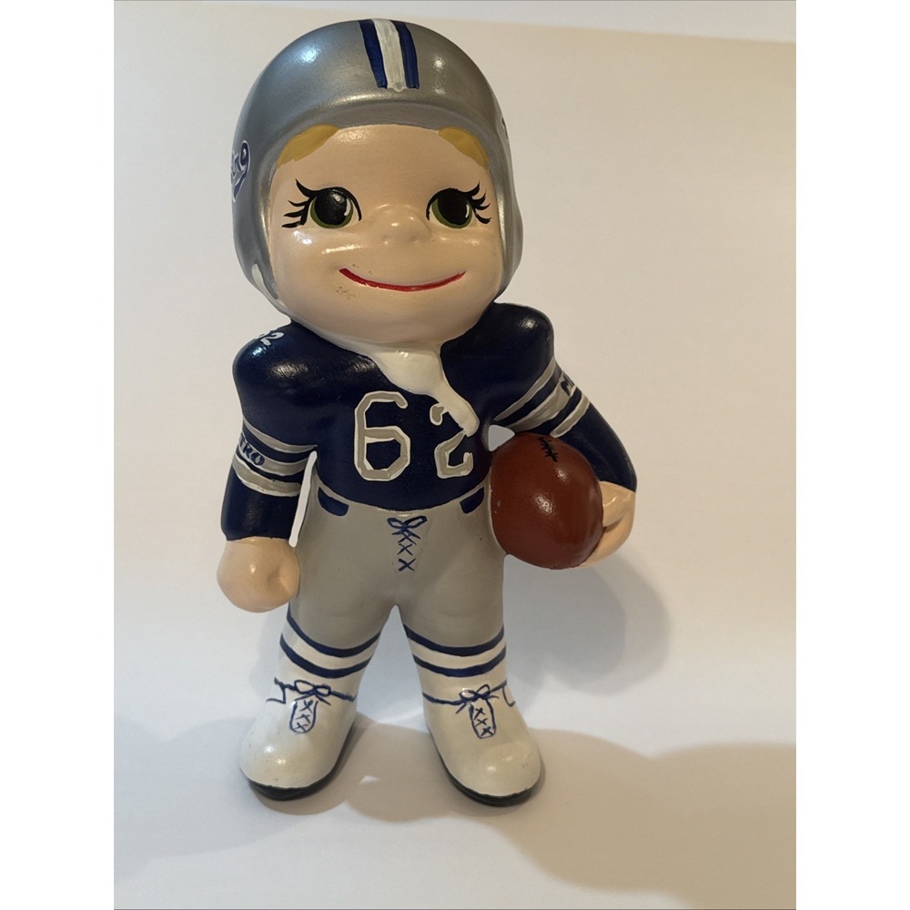 Vintage 1970's 11" Atlantic Mold Football Ceramic Figurine Patriots Metro #62